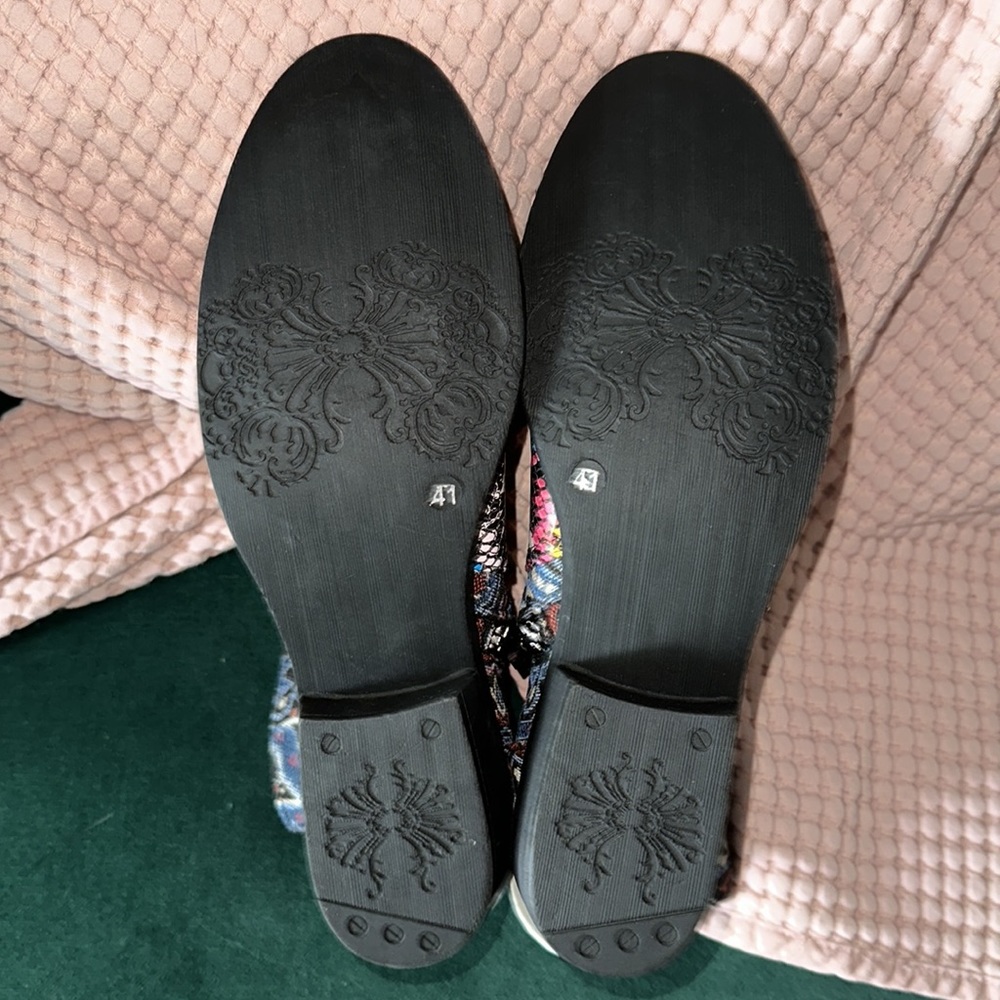 Brand new ! Snake embossed ankle boots - Picture 3 of 5